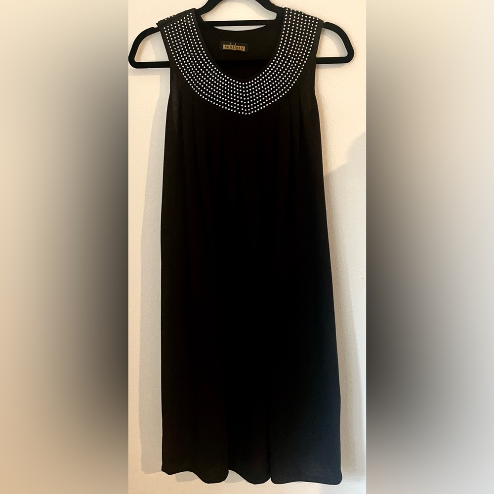Black Sleeveless Cocktail Dress With Jeweled Detailing Large
